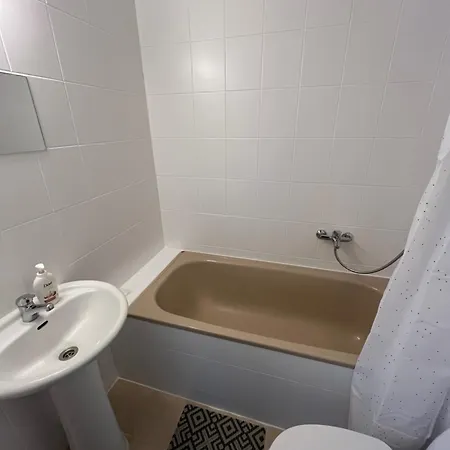 Hesa Apartment *
